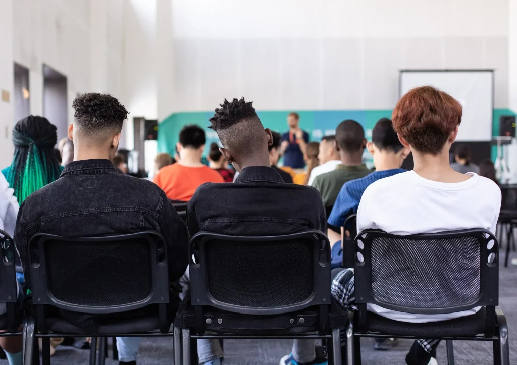 Prepárate para el éxito universitario: Descubre tus intereses y establece metas claras