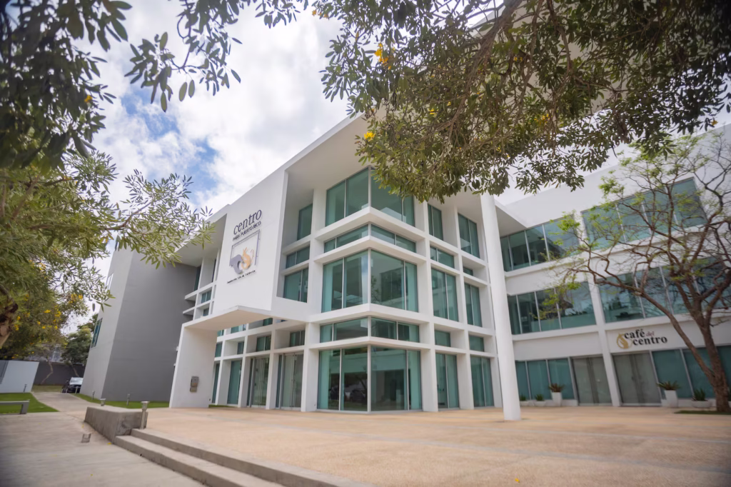 Centro para Puerto Rico gradúa sobre 150 nuevos empresarios y fortalece el emprendimiento local